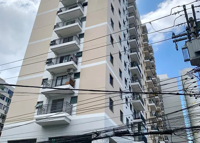 Ape Rio De Janeiro Aproximo Ao Metro Ao Bioparque Ao Maracana